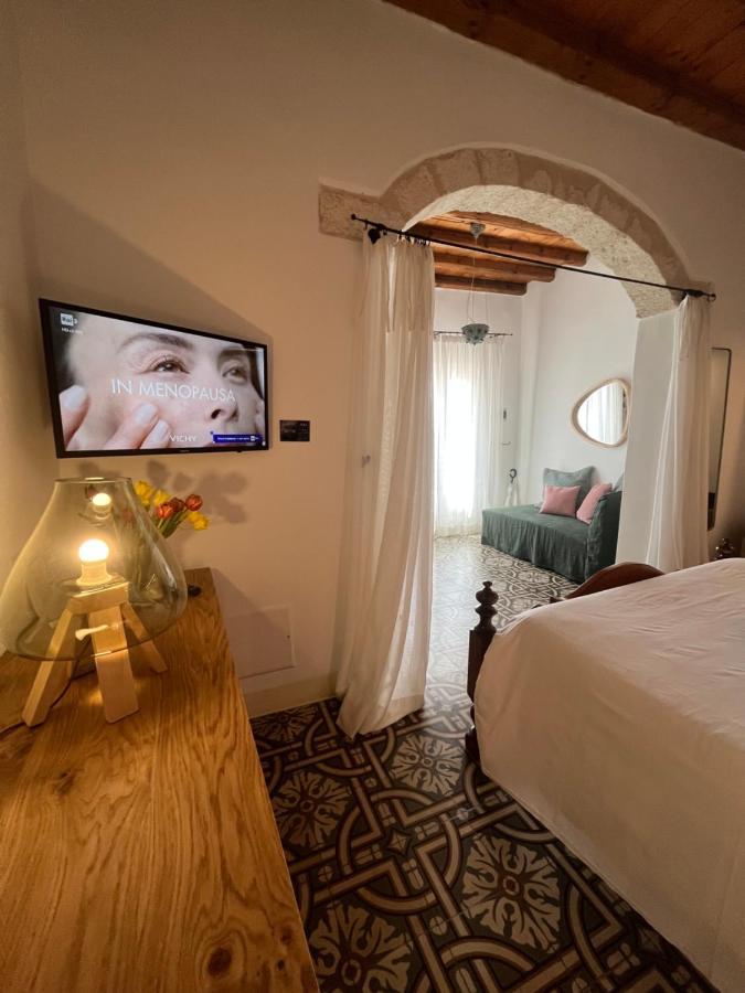 Antico & Bed & Breakfast 2*
